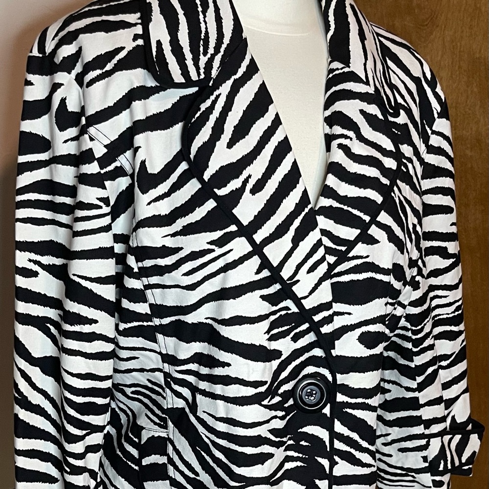Chico's Black and White Zebra Blazer 3